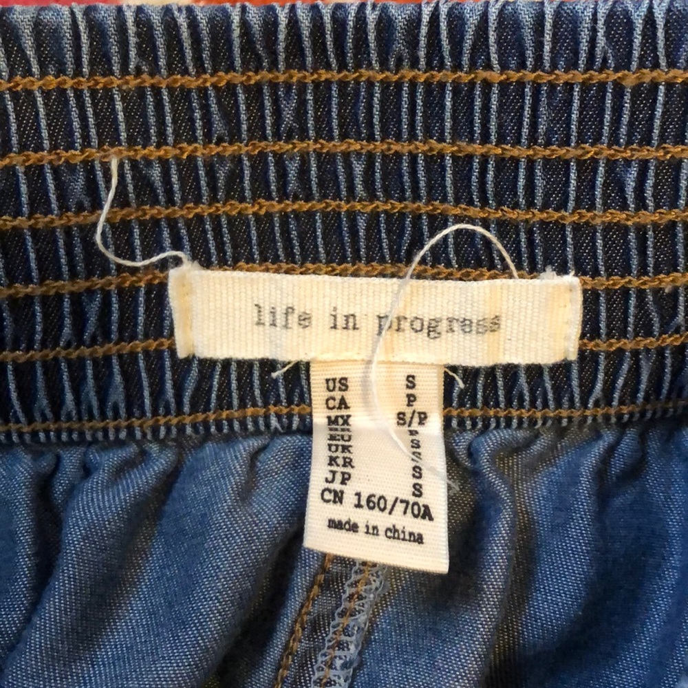 Skirt - Picture 2 of 2
